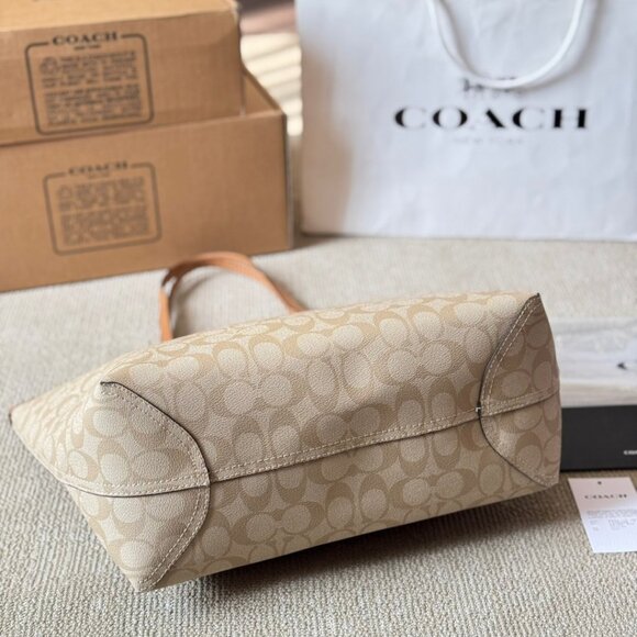 Coach tote bag, size 33*27 cm - Picture 4 of 6